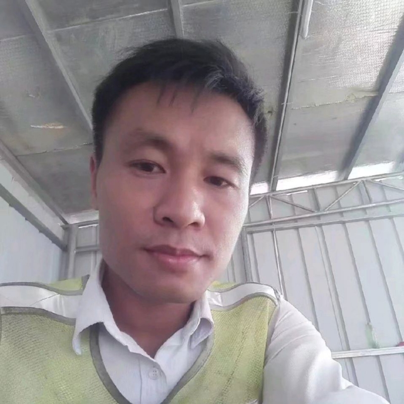 小马哥的第二张照片--平果上门女婿服务网